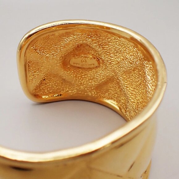 CHANEL CC Logo Matelasse Bangle Bracelet Gold GHW France Vintage 87RL336 - Picture 3 of 11